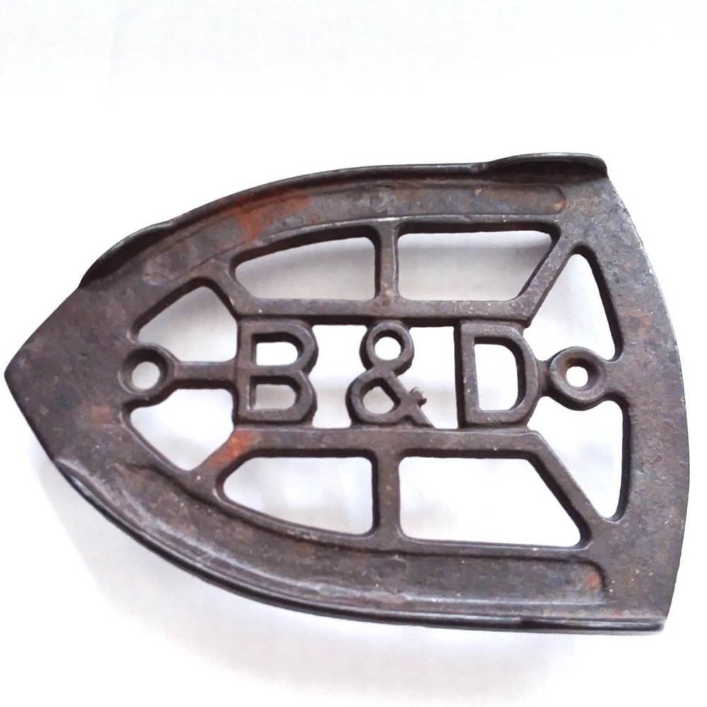 Cast Iron Trivet Rest Stand Sad Antique B & D Bless & Drake Vintage Footed